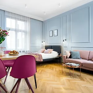 https://fresco-apartments.krakowhotelspoland.com
